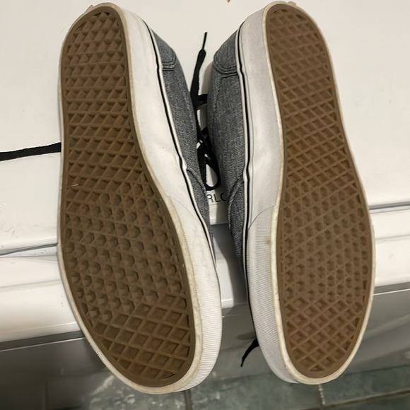 Vans Shoes size 9 mens. - Picture 3 of 5